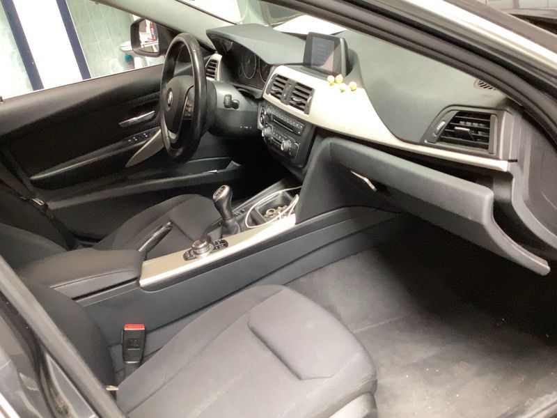BMW 3er 318d Lounge 2013