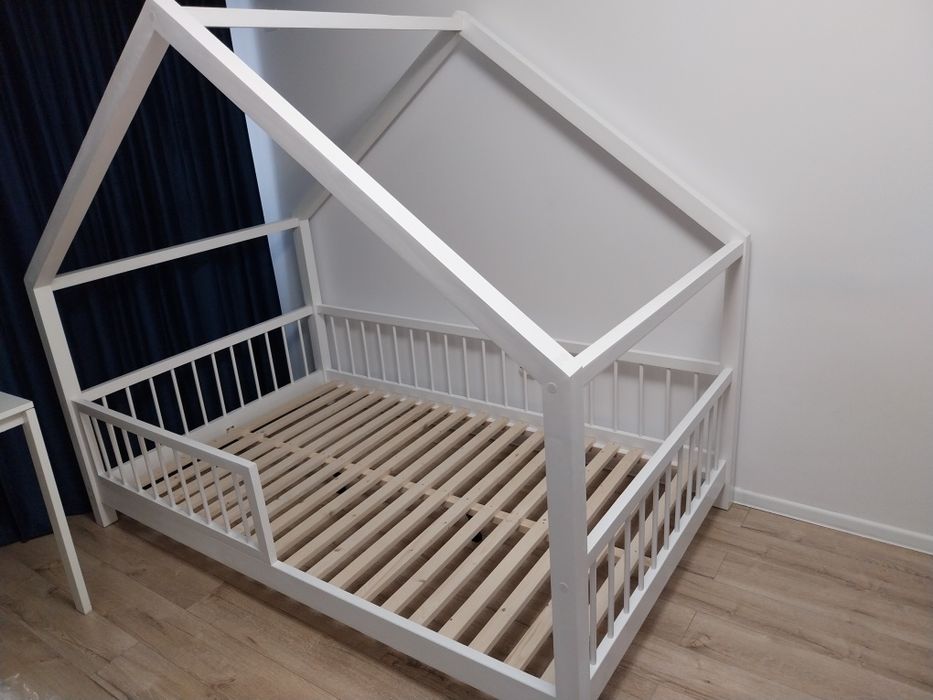 Pat casuta montessori