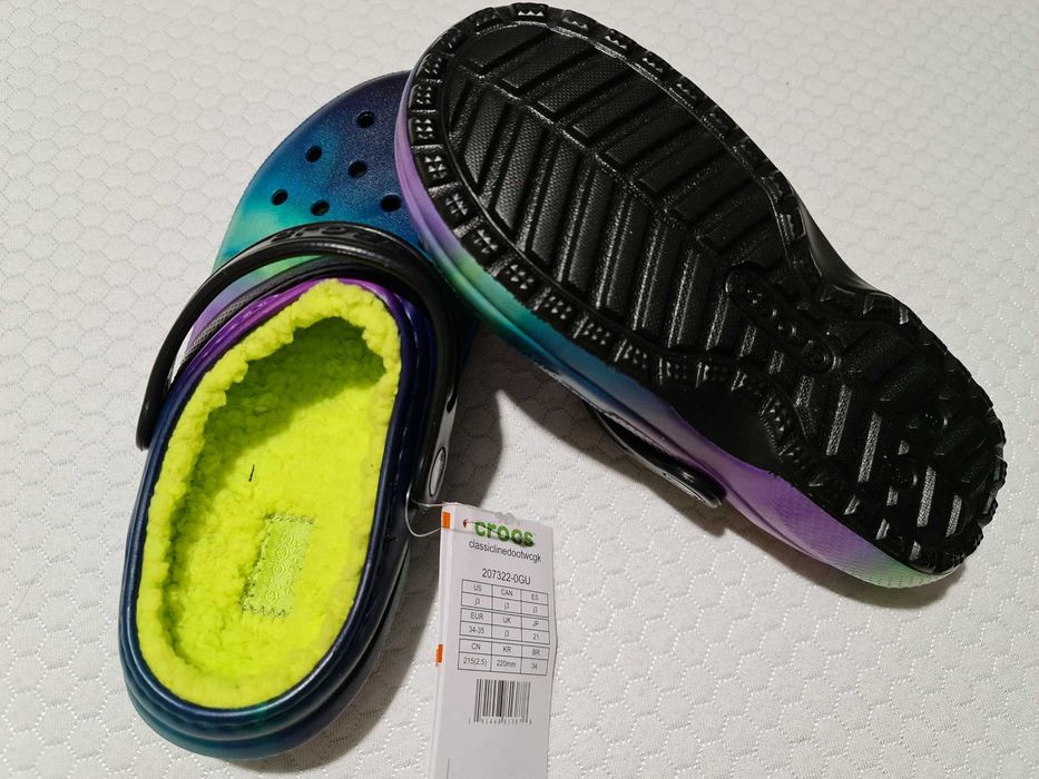 Дамски Крокс с подплата и подарък къси чорапки