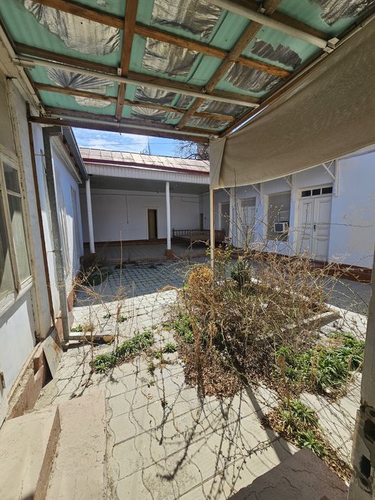 Продаётся Дом 4соток земли Под Гостиницы