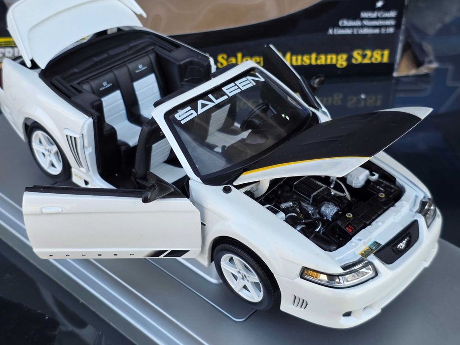 Macheta Auto 1/18 ERTL Saleen Mustang S281 2004