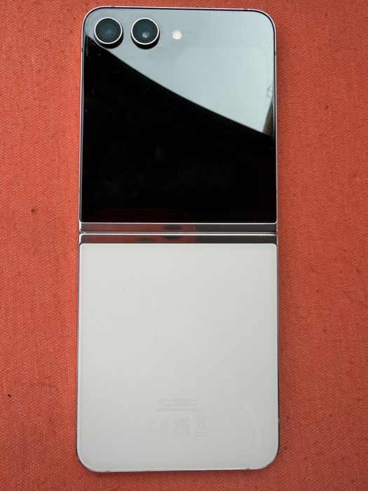 Samsung Z flip 5 КАТО НОВ 512 гб