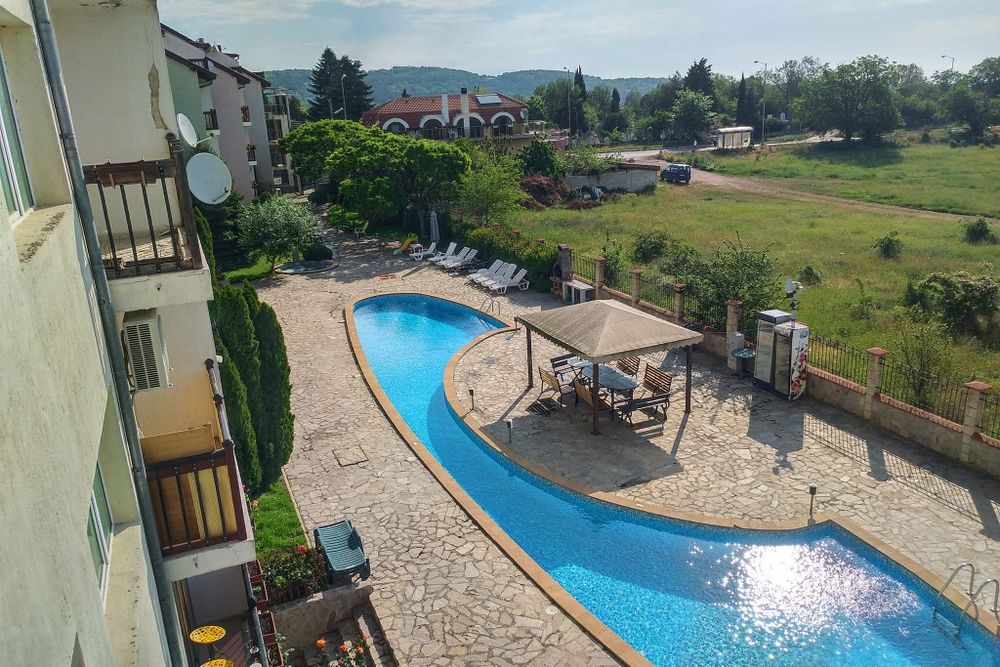 Продава се Тристаен апартамент в Варна, Виница - 116 кв.м за 1811 €/кв.м - Снимка #1