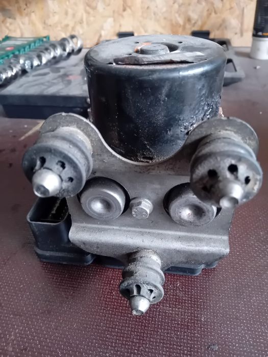 Продавам ABS за Q7 2007