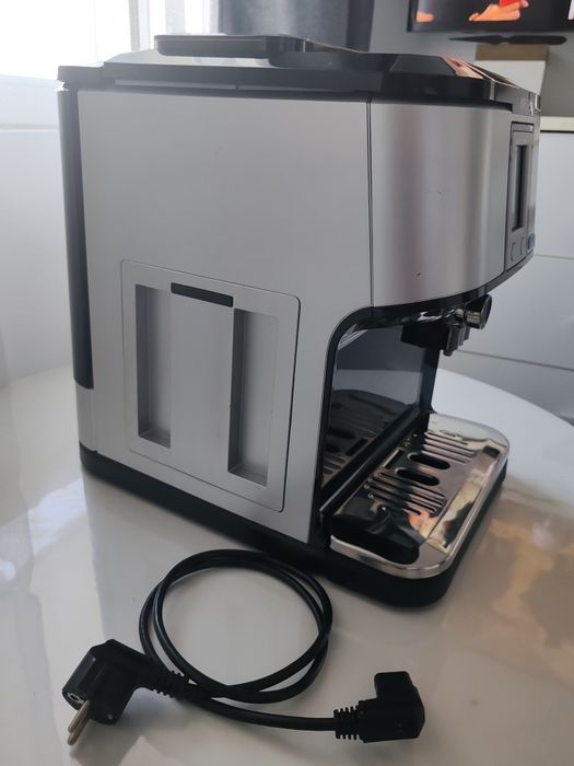 Espressor automat Krups Quattro Force EA880E - Funcționează perfect