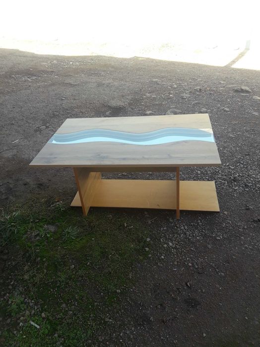 Журнальный столик в стиле Река