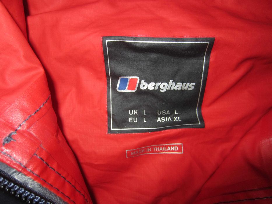 Geaca foaie shell Berghaus, masura L, protectie ploaie/vant, membrana poliamida, gluga, noua cu eticheta de carton,Thailanda