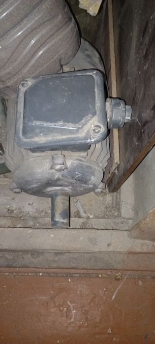 Продаю разные моторы.