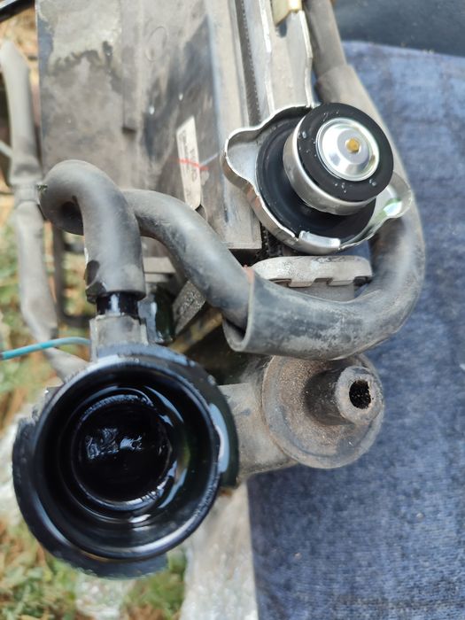 Радиатор охлаждения на Мазда 626