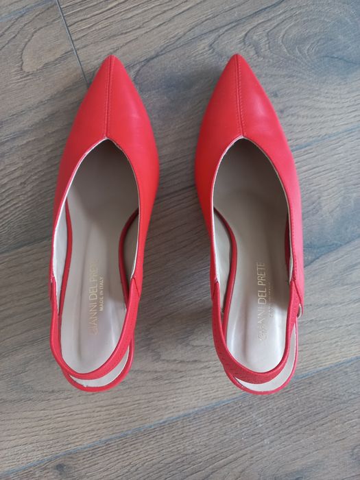 Женские кожаные туфли