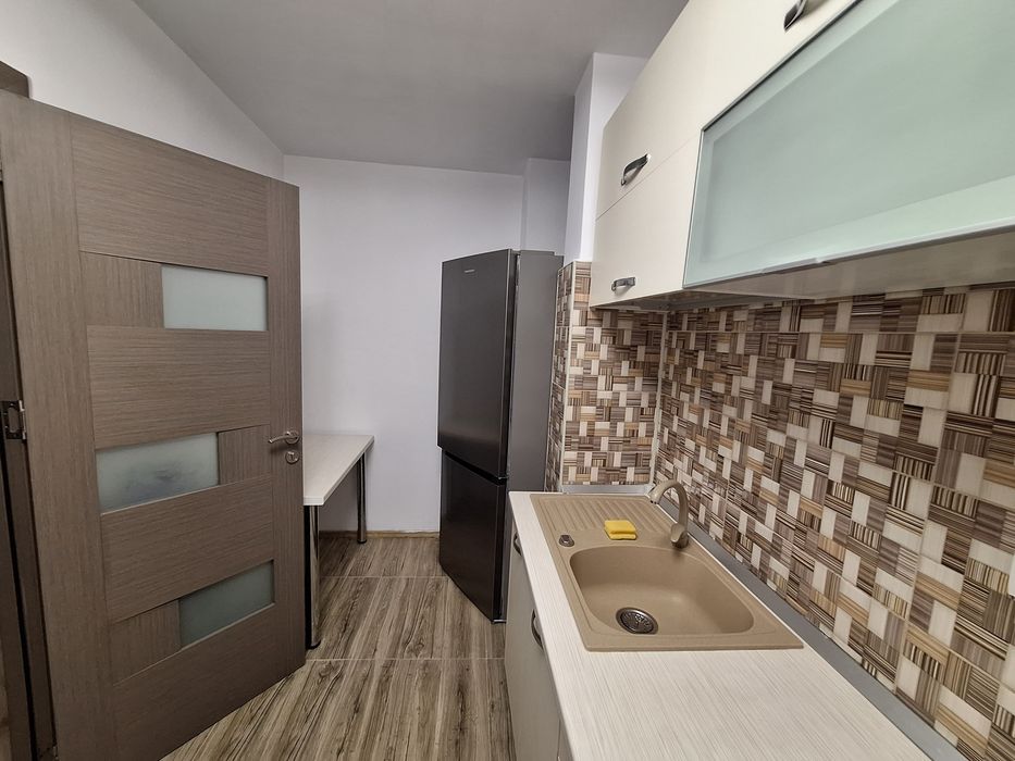 Apartament 3 camere de inchiriat