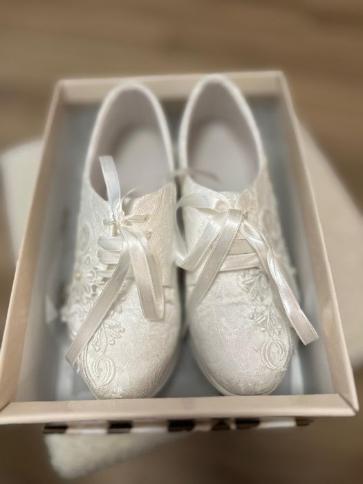 Adidași mireasă 39