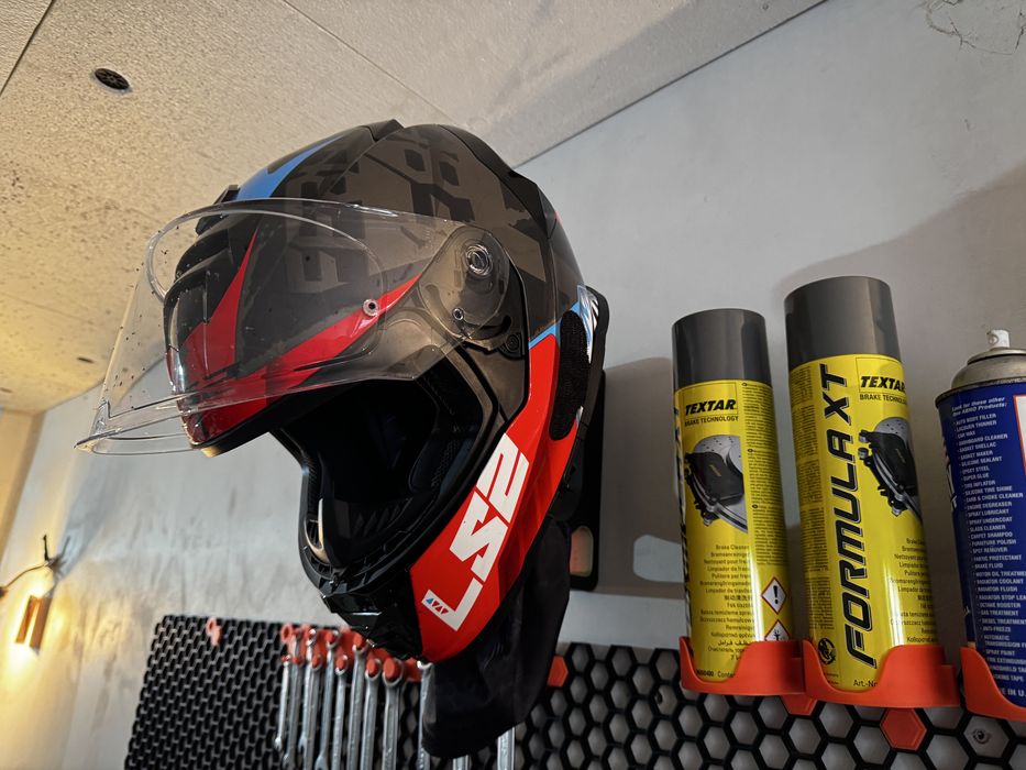 Стойки за каска