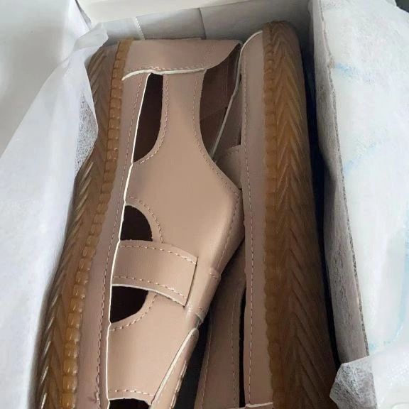 Хитойда ишлаб чикарилган оëк кийимлар сотилади