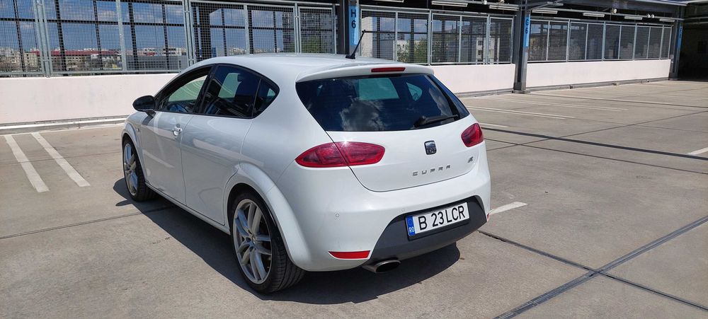 SEAT Leon 2012 — imagine 3