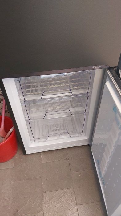 SKIDKA Artel HD370 NEW EKO FROST holodilnik Razmer: 175sm eni 60*55 3