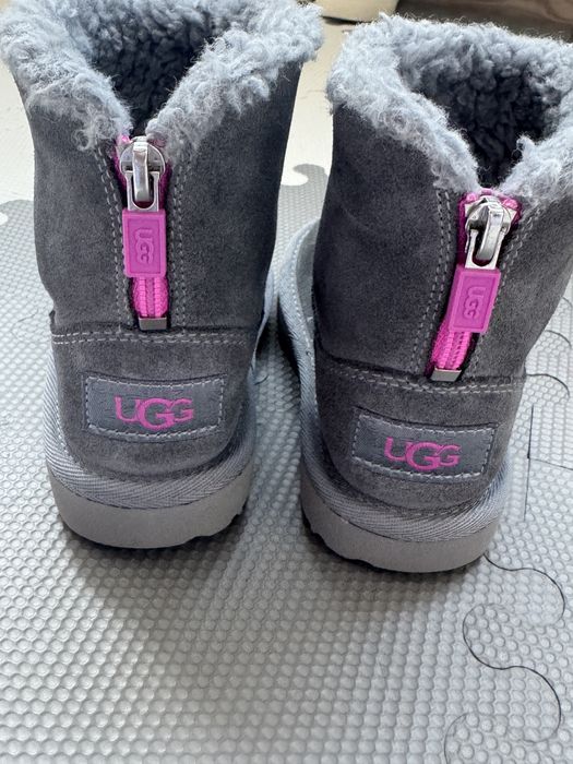 Ghete ugg marimea 24