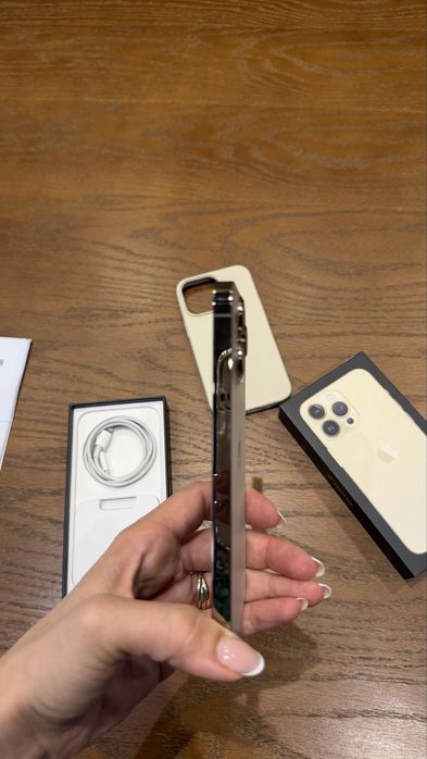 I phone 13 pro gold