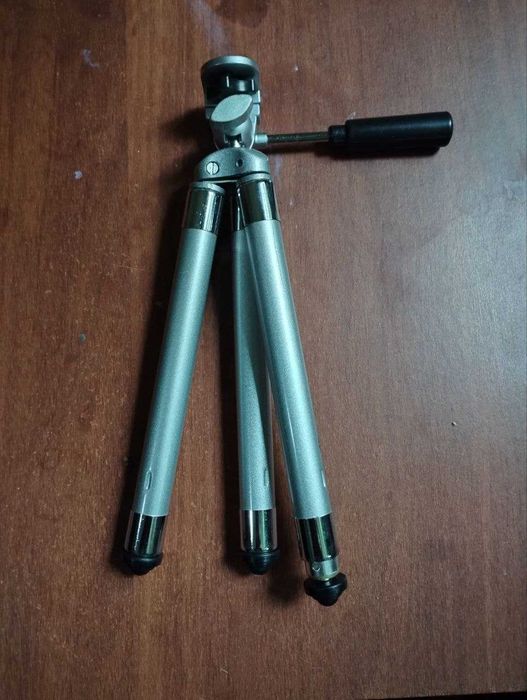 Штатив для фотоаппарата