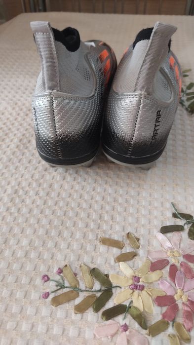Срочно продам бутсы
