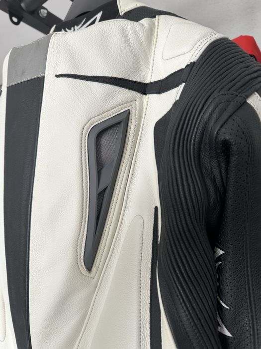 Costum moto Berik.
