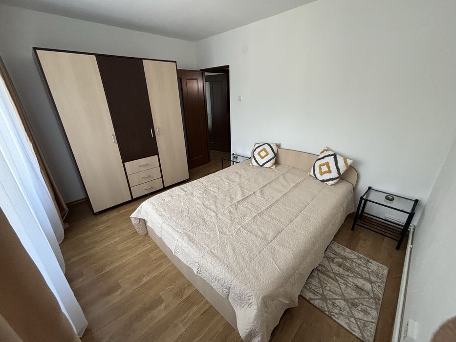 Închiriez apartament Podgoria/Bulevardul Revoluției