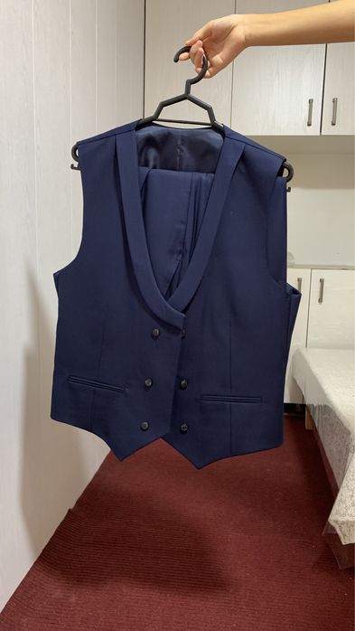 Kostyum shim bir marta kiyilgan