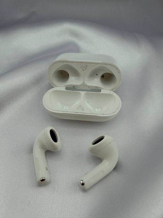 Наушники AirPods 4 / #МА31802