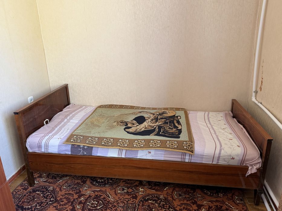 Кровать односпальный