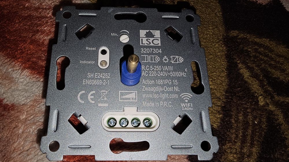 Dimmer inteligent perete WiFi LSC Smart Connect (Tuya), 5–250W, variator LED (3207304)