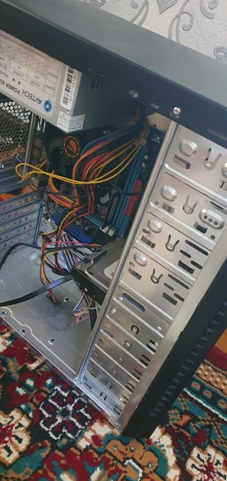 DDR 3 2gb aperativka 22 tali monitor yengi ofisnoy