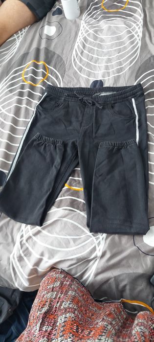 Lot 5 perechi de blugi + 1 bluza