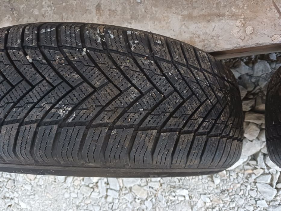 Vând urgent jante și cauciucuri Suzuki Grand Vitara