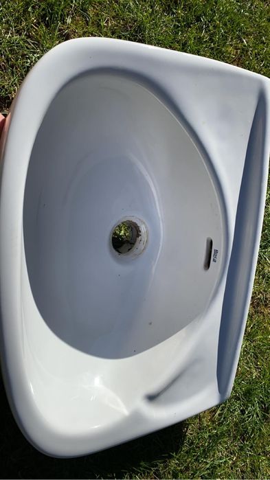 Умивалник за баня Roca