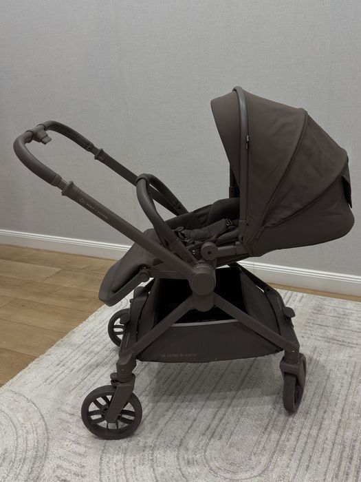 Продам коляску Kidillo D901 матовый
