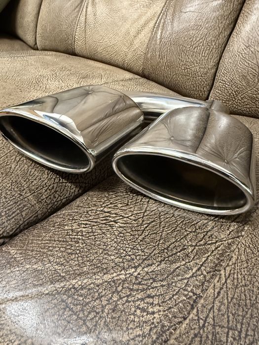 Tipsuri ornamente evacuare Mercedes E 55 AMG