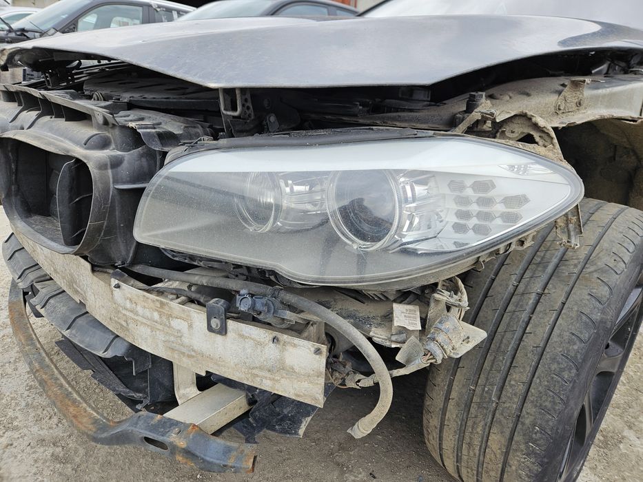 Far stanga bmw f10 f11 bi-xenon adaptiv non-lci