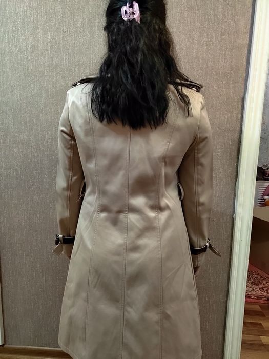 Продается     плащ