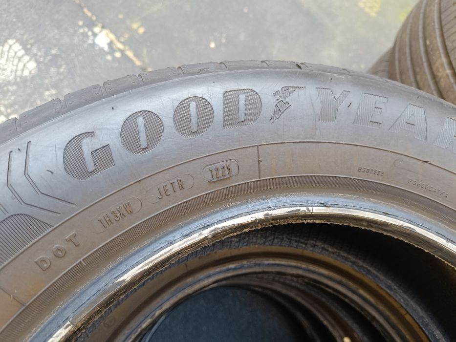 4бр. летни гуми 215/55/17 Goodyear дот 2025 нови!