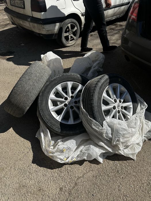 Продаёться шины с дисками в хорошом состояние