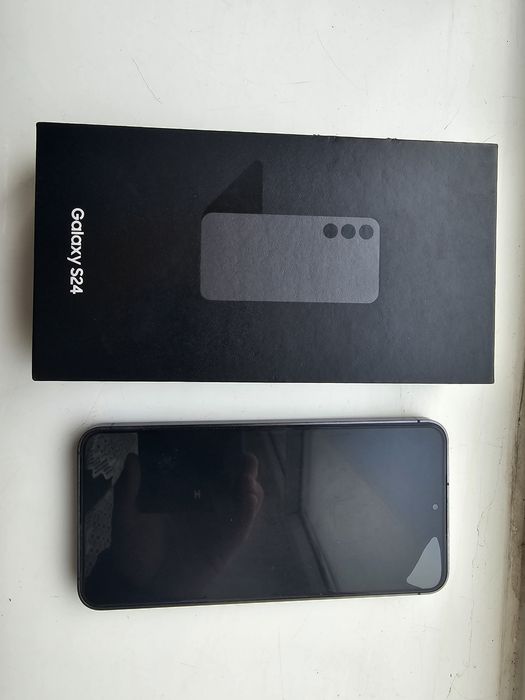 Самсунг S24 в отличном состоянии