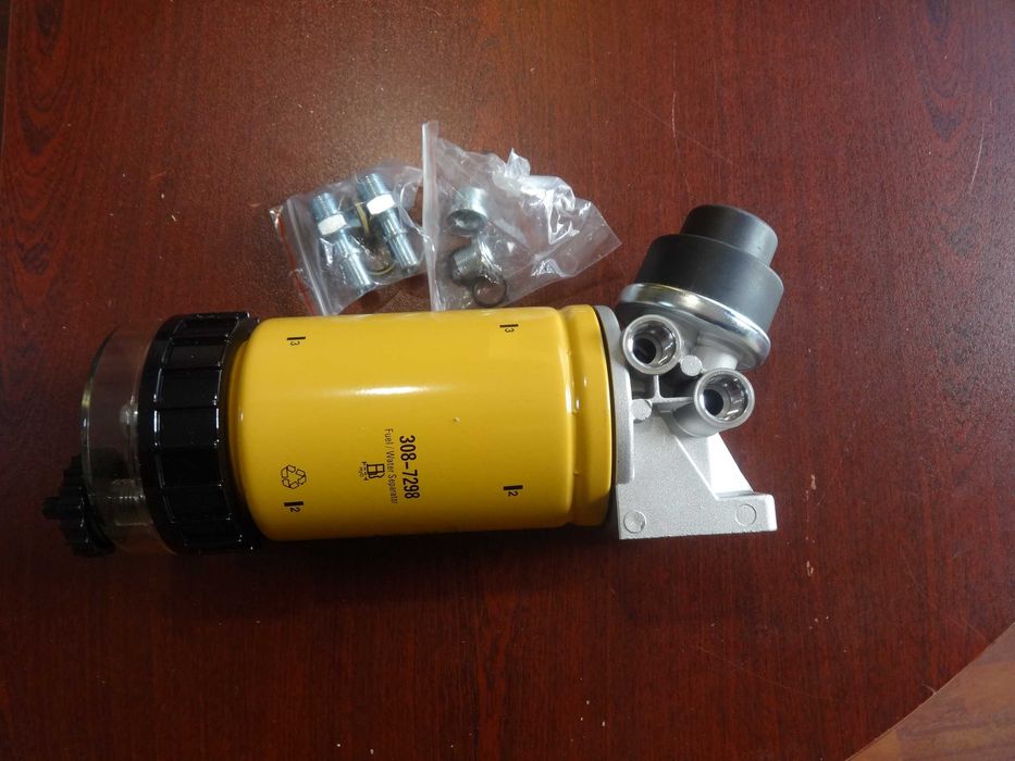 Горивна помпа механична с филтър за Caterpillar и Perkins