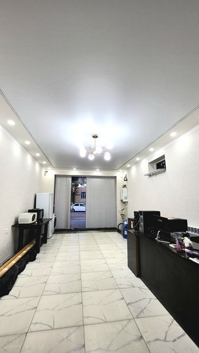 Урганч шахри марказида 2 каватли дукон келишилган нархда сотилади