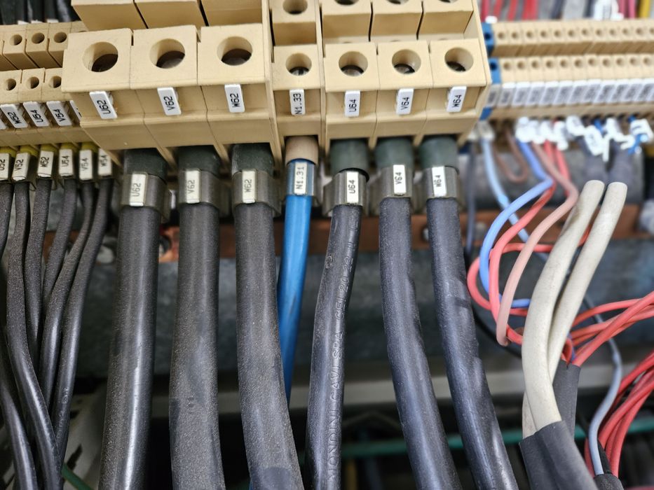 Instalatii electrice si automatizări