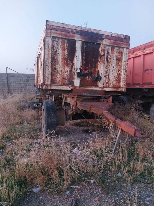 Самосвал прицеп сотилади