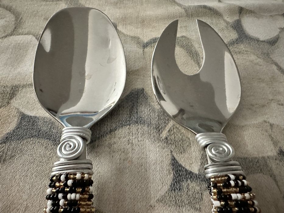 Комплект прибори за салата с африкански мотиви