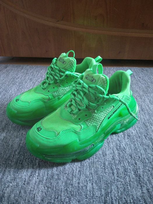 Balenciaga triple s Neon Green