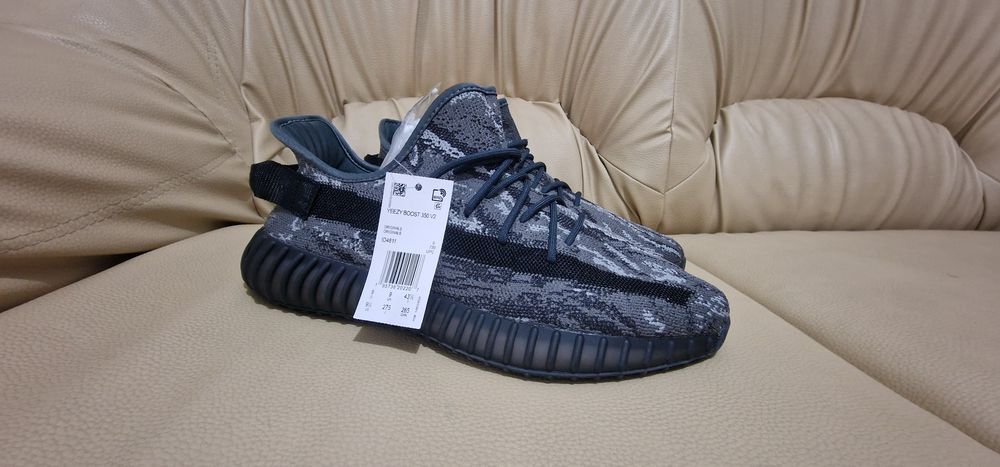 Yeezy   MX  grey