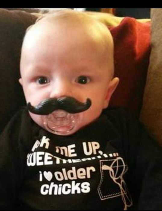 Termometru suzeta si suzete mustata