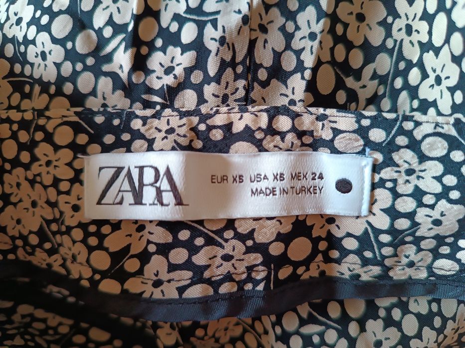 Zara висококачествена пола